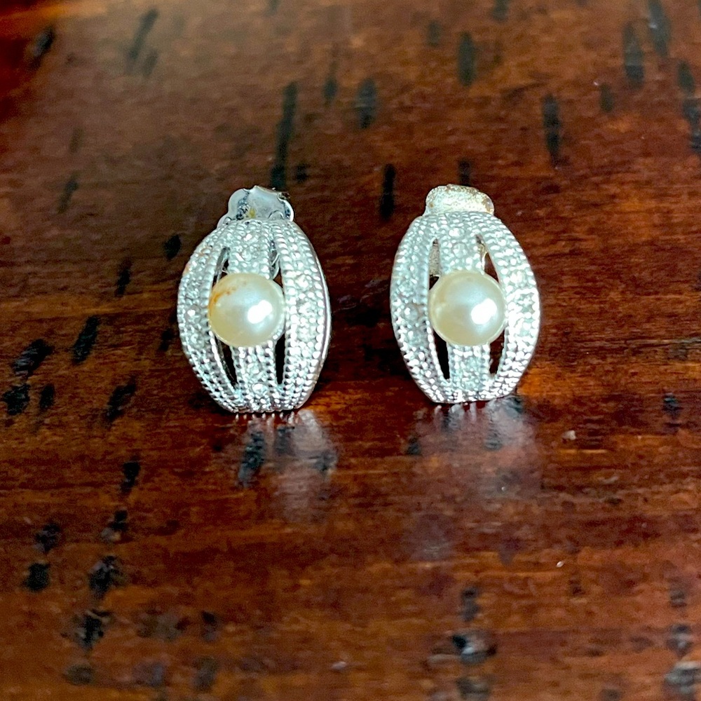 Vintage Nataliya V Collister silver pearl and diamond earrings ~